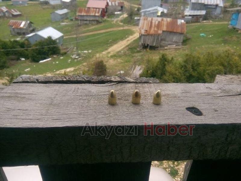 Akyazı Yanık Yaylasında Evi Kurşunladılar