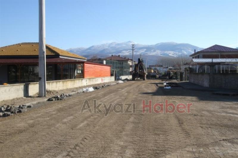 AKYAZI YENİ MAHALLE DE ÇALIŞMALAR HIZLANDI