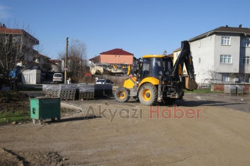 AKYAZI YENİ MAHALLE DE ÇALIŞMALAR HIZLANDI