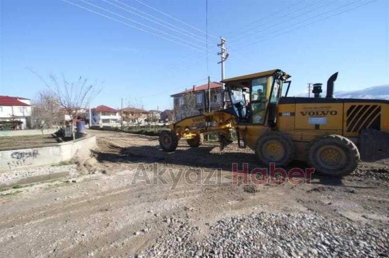 AKYAZI YENİ MAHALLE DE ÇALIŞMALAR HIZLANDI