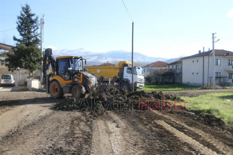 AKYAZI YENİ MAHALLE DE ÇALIŞMALAR HIZLANDI
