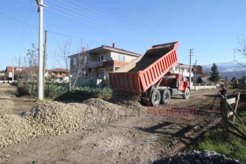 AKYAZI YENİ MAHALLE DE ÇALIŞMALAR HIZLANDI