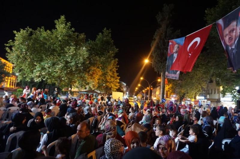 AKYAZI YİNE MEYDANLAYDI 15 TEMMUZ ŞEHİTLERİNİ UNUTMADILAR