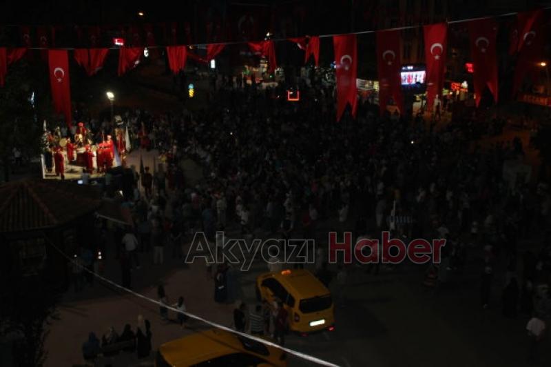 AKYAZI YİNE MEYDANLAYDI 15 TEMMUZ ŞEHİTLERİNİ UNUTMADILAR
