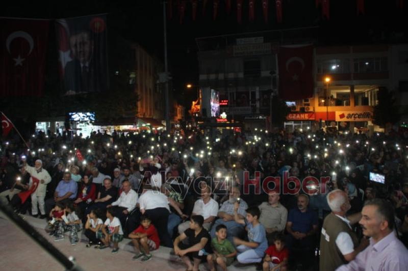 AKYAZI YİNE MEYDANLAYDI 15 TEMMUZ ŞEHİTLERİNİ UNUTMADILAR