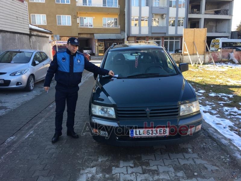 Akyazı Zabıtası Uygunsuz Parkı Affetmedi