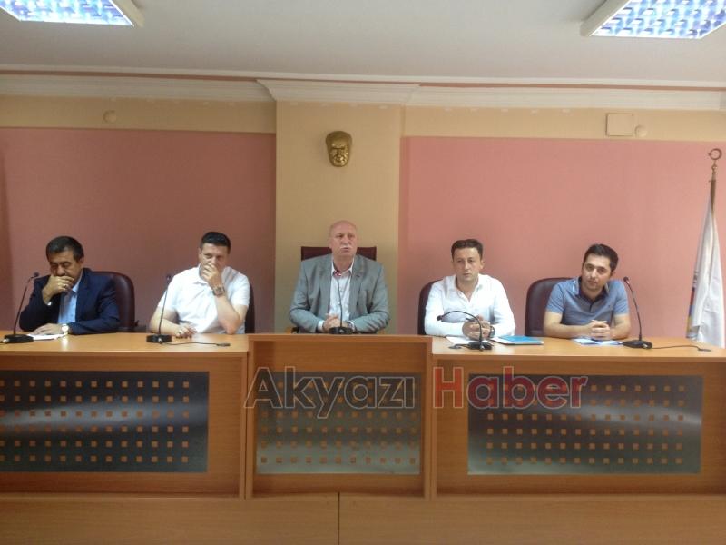 AKYAZI ZİRAAT ODASI MUHTARLAR VE ZİRAAT DELEGELERİ İLE TOPLANDI