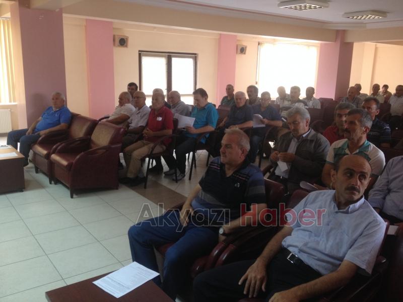 AKYAZI ZİRAAT ODASI MUHTARLAR VE ZİRAAT DELEGELERİ İLE TOPLANDI