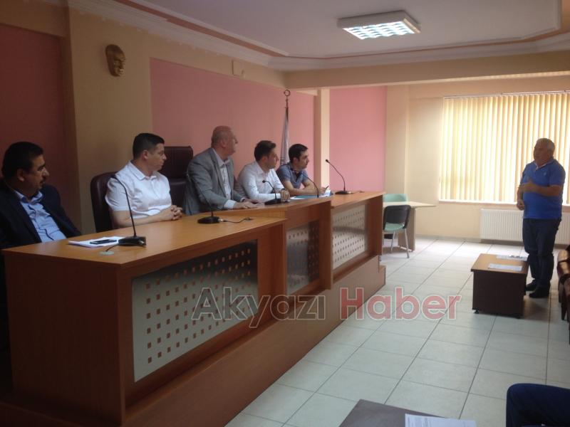 AKYAZI ZİRAAT ODASI MUHTARLAR VE ZİRAAT DELEGELERİ İLE TOPLANDI