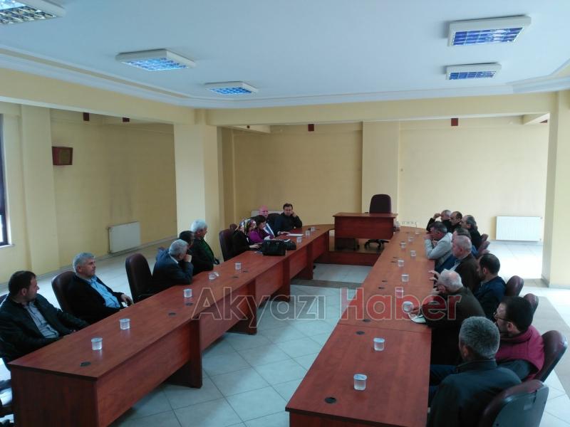 AKYAZI ZİRAAT  ODASINDA ÇİFTÇİ ve AKADEMİSYEN BULUŞMASI