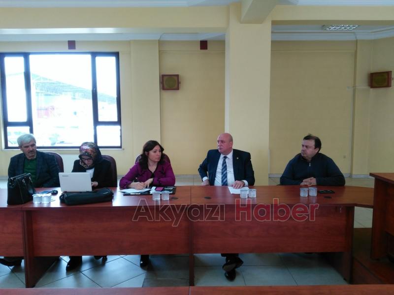 AKYAZI ZİRAAT  ODASINDA ÇİFTÇİ ve AKADEMİSYEN BULUŞMASI