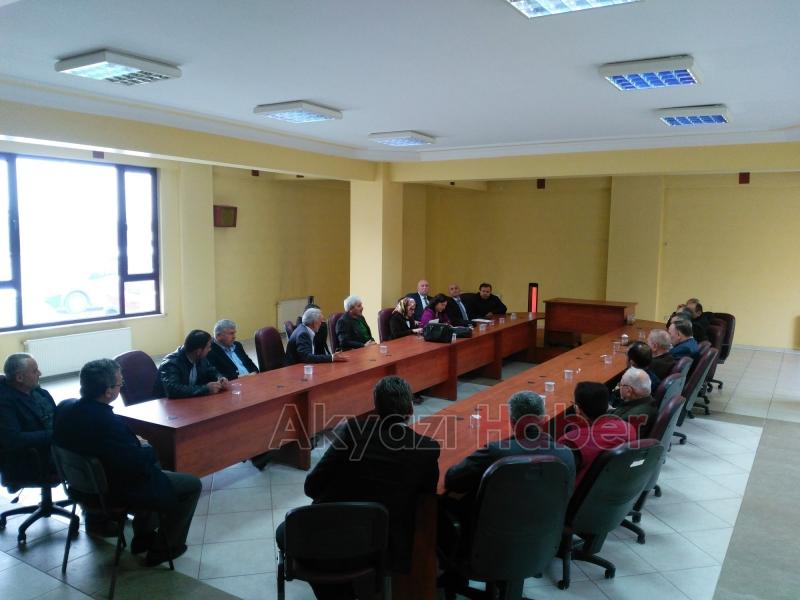 AKYAZI ZİRAAT  ODASINDA ÇİFTÇİ ve AKADEMİSYEN BULUŞMASI