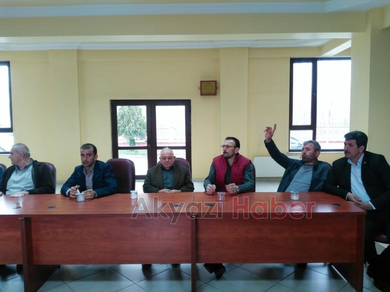 AKYAZI ZİRAAT  ODASINDA ÇİFTÇİ ve AKADEMİSYEN BULUŞMASI