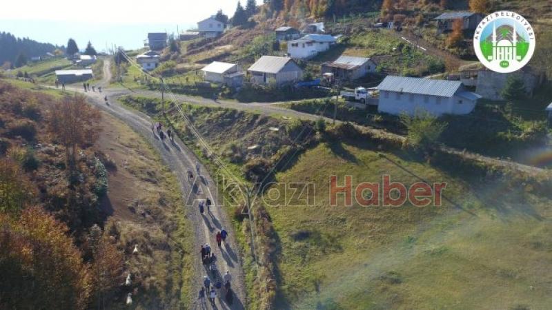 Akyazı Zirveye Yürüdü