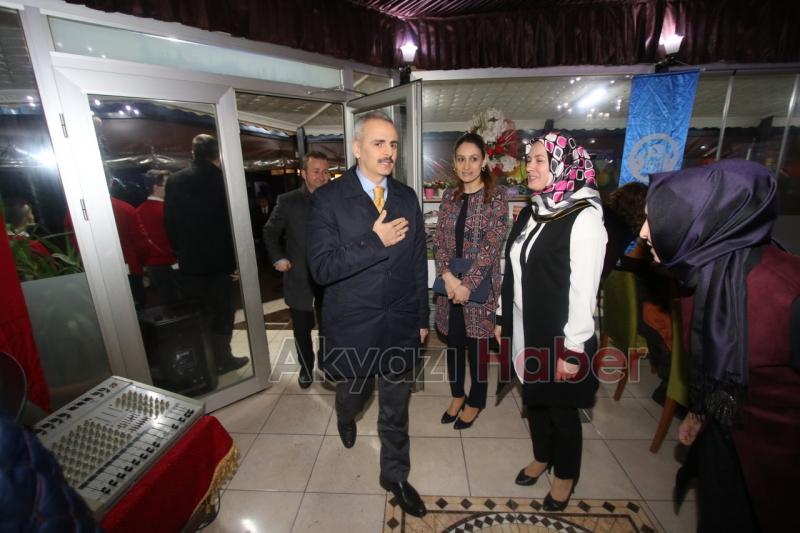 AKYAZI’DA 08 MART DÜNYA KADINLAR GÜNÜNE YOĞUN KATILIM