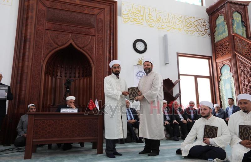 Akyazıda 20 Kurra Hafız İçin İcazet Merasimi Düzenlendi