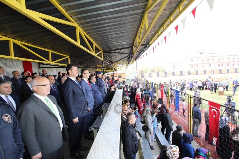 Akyazıda 23 Nisan Coşkuyla kutlandı