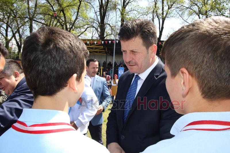 Akyazıda 23 Nisan Coşkuyla kutlandı