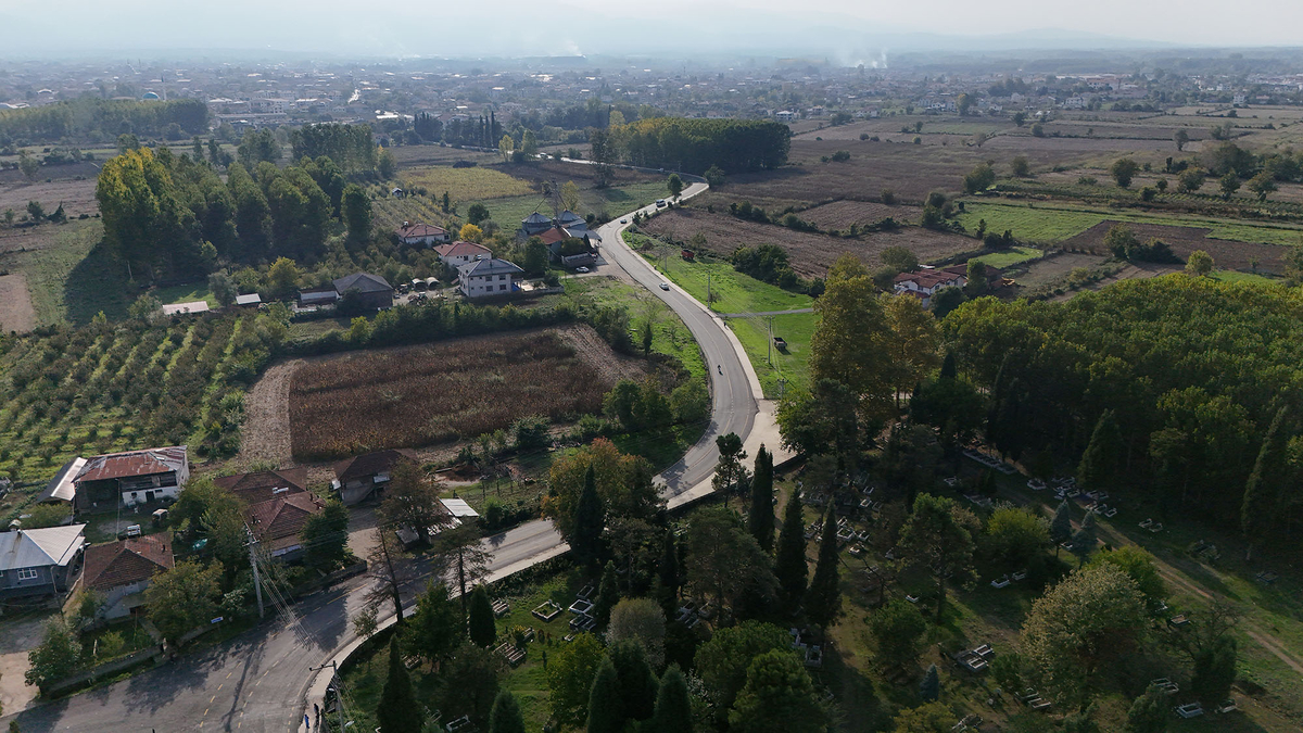 Akyazı’da 4 mahallenin grup yolu yenilendi