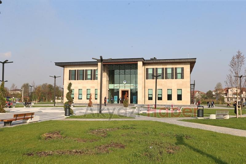 Akyazı’da 7’den 70’e Herkes Bu Merkezde