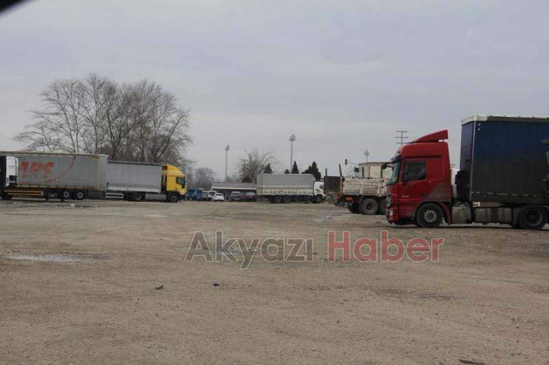 Akyazıda 8 Aracın Aküsü Çalındı