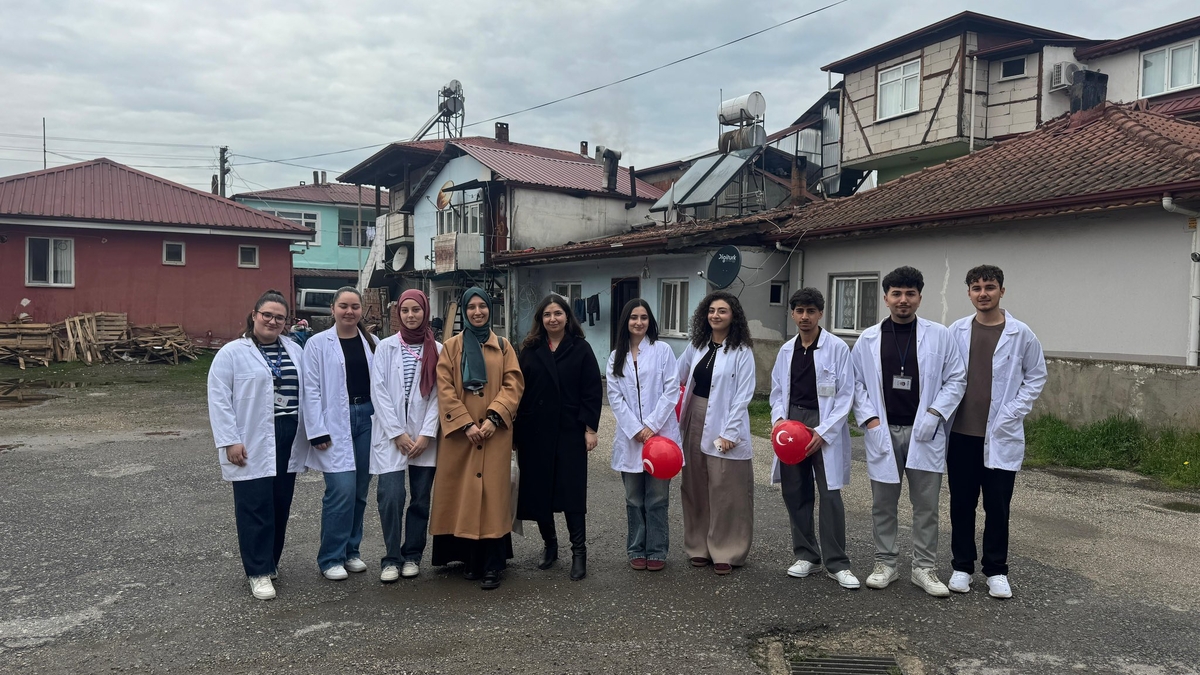 Akyazı’da 8 Nisan Romanlar Günü unutulmadı