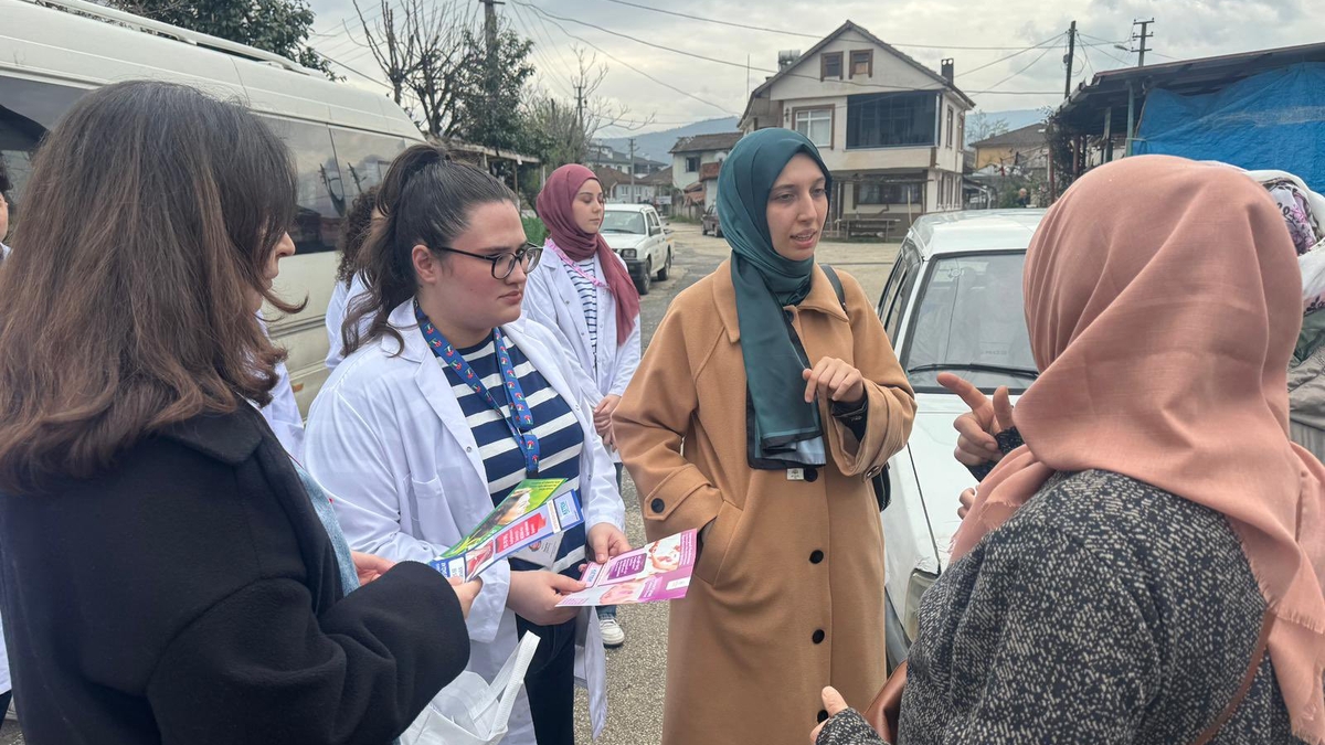 Akyazı’da 8 Nisan Romanlar Günü unutulmadı