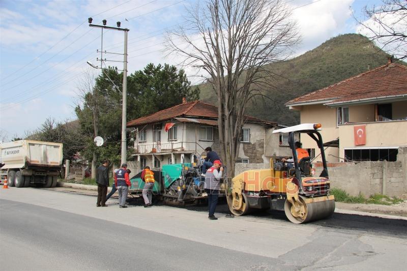 AKYAZI’DA ASFALT SEZONU ERKEN AÇILDI