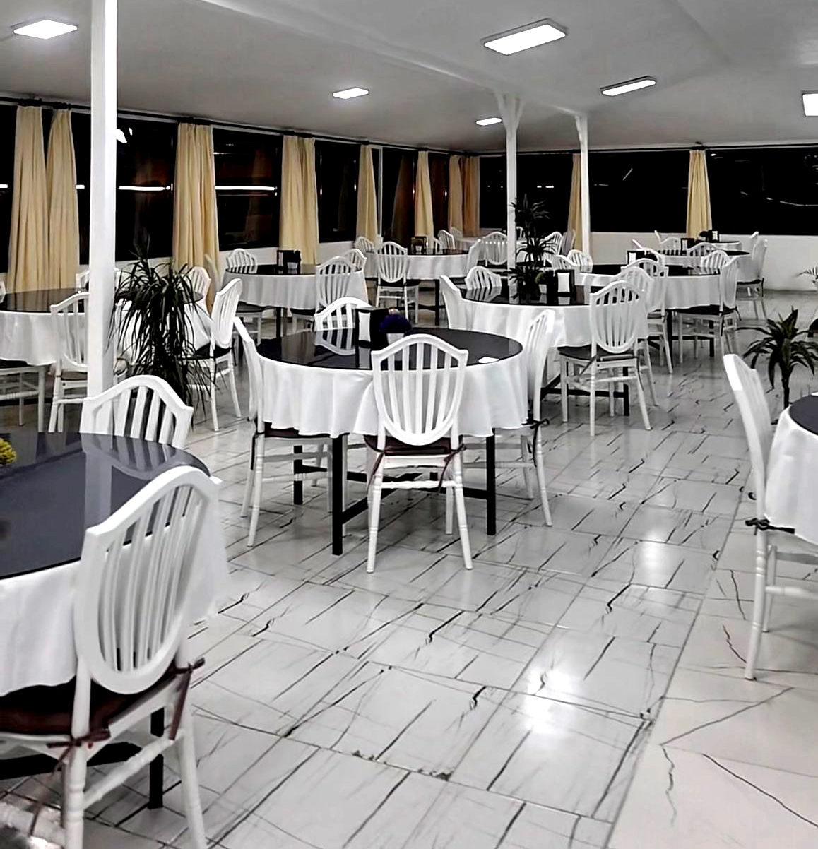 Akyazı’da balığın yeni lezzet noktası İnci Balık! Denizden sofrana, yepyeni lezzet!