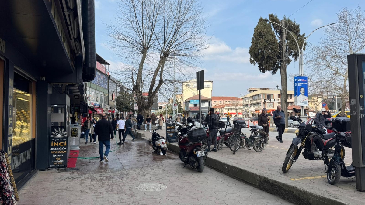 Akyazı’da bayram yoğunluğu artıyor