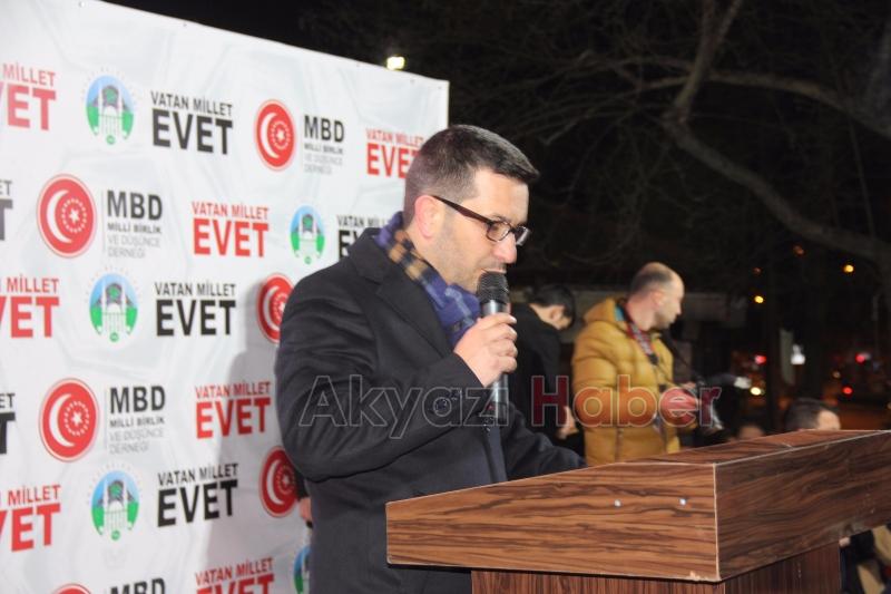 Akyazıda Binler Demokrasi Meydanını Doldurdu