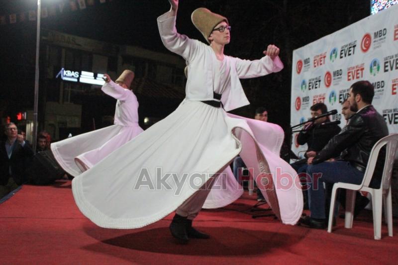 Akyazıda Binler Demokrasi Meydanını Doldurdu