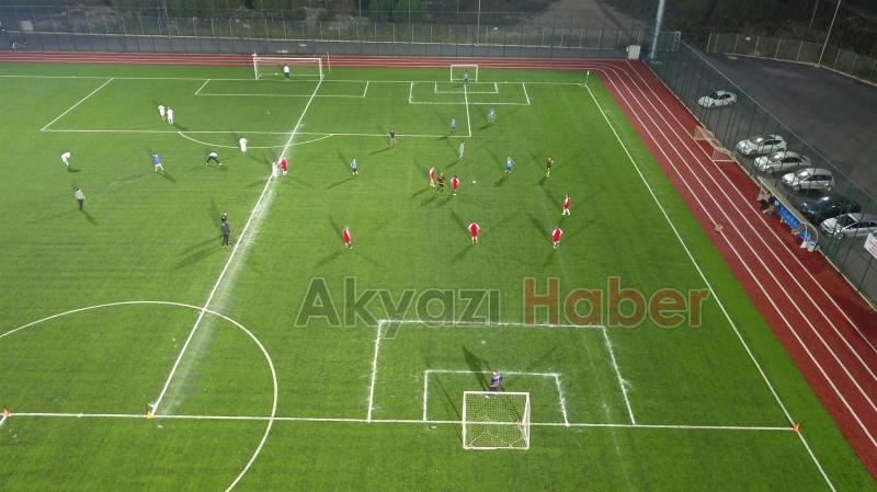 Akyazıda Cumhuriyet Kupası Futbol Turnuvası Başladı