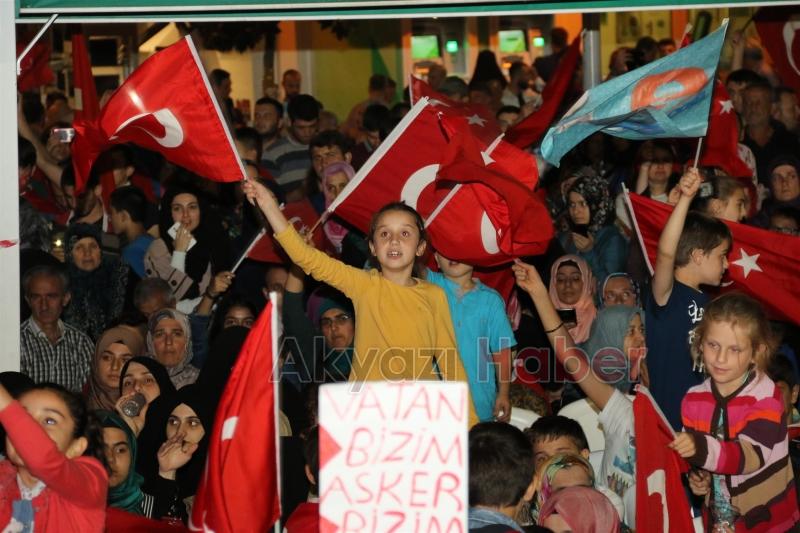 AKYAZIDA DEMOKRASİ VE MİLLİ İRADE NÖBETİNE BÜYÜK İLGİ