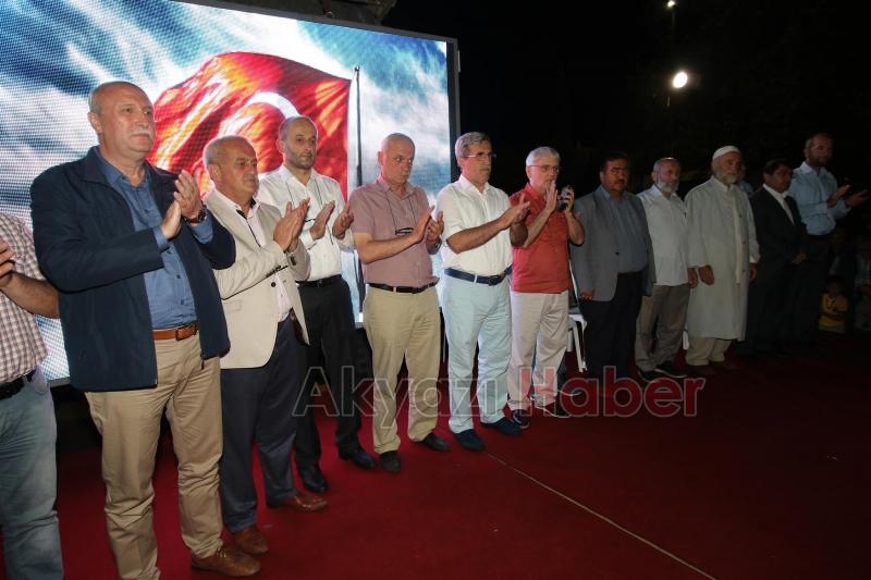 AKYAZIDA DEMOKRASİ VE MİLLİ İRADE NÖBETİNE BÜYÜK İLGİ