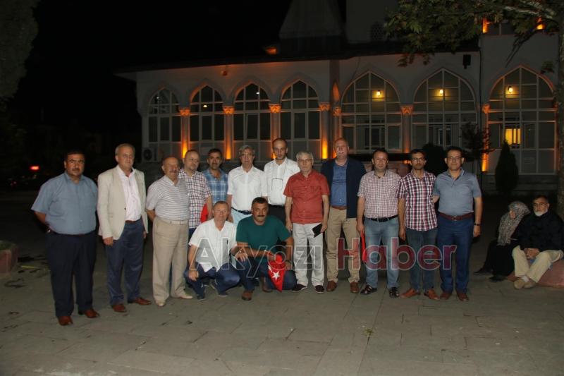 AKYAZIDA DEMOKRASİ VE MİLLİ İRADE NÖBETİNE BÜYÜK İLGİ