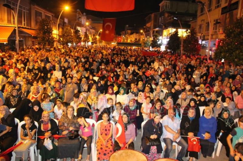Akyazıda Demokrasiye Saygı Nöbetinde 3. Gün 