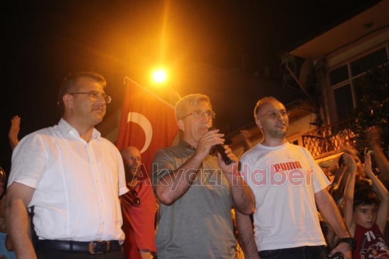 Akyazıda Demokrasiye Saygı Nöbetinde 3. Gün 