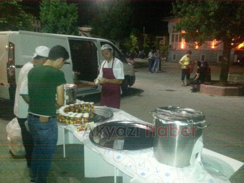 Akyazıda Demokrasiye Saygı Nöbetinde 3. Gün 