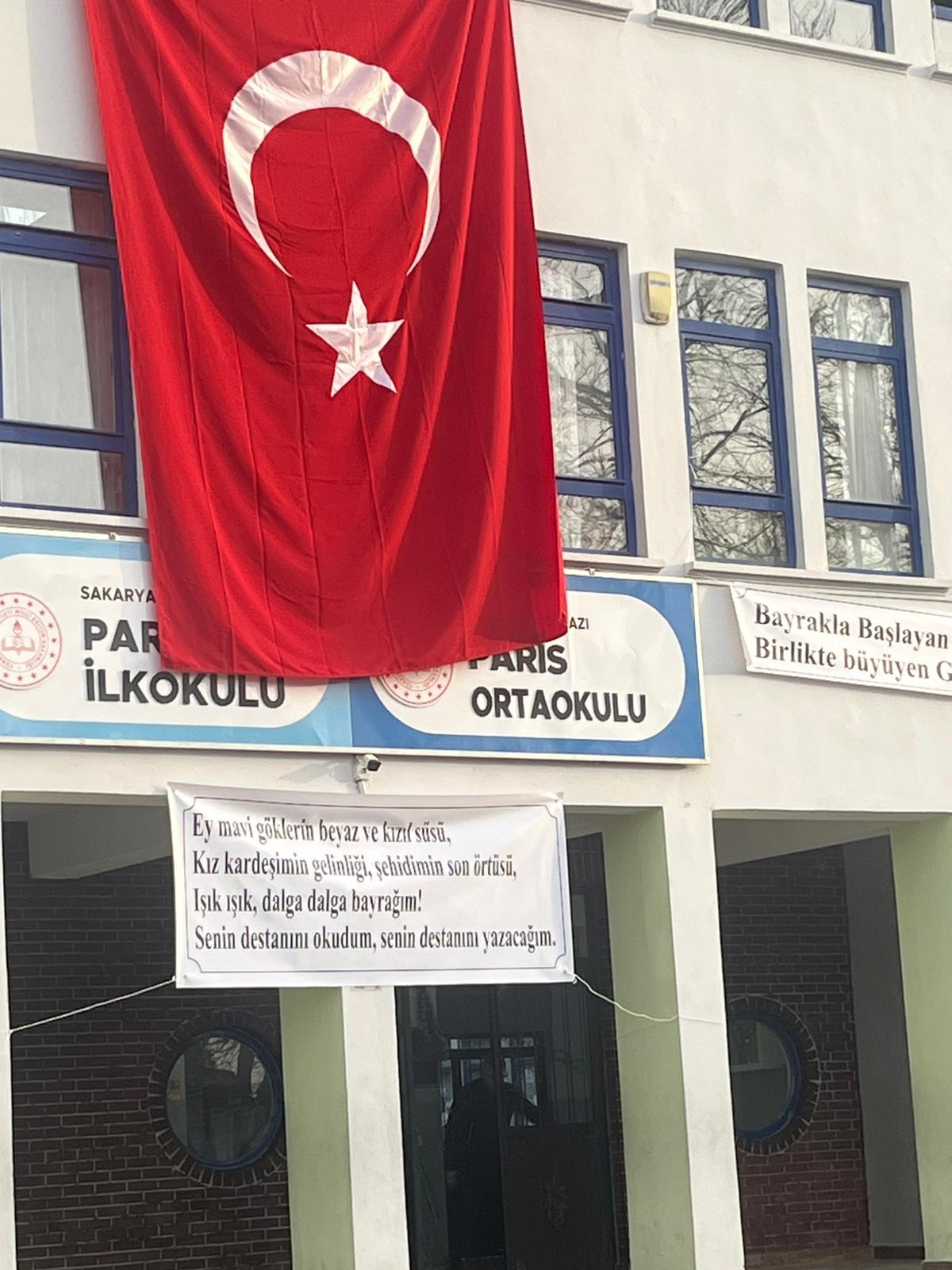 Akyazı’da Ders Zili Bayrak Sevgisiyle Çaldı
