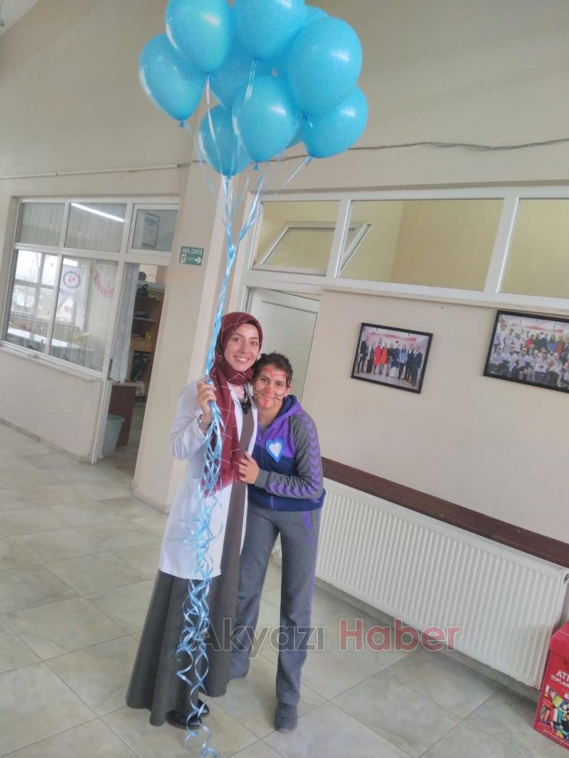 Akyazıda Dünya Otizm Farkındalık Günü kutlandı