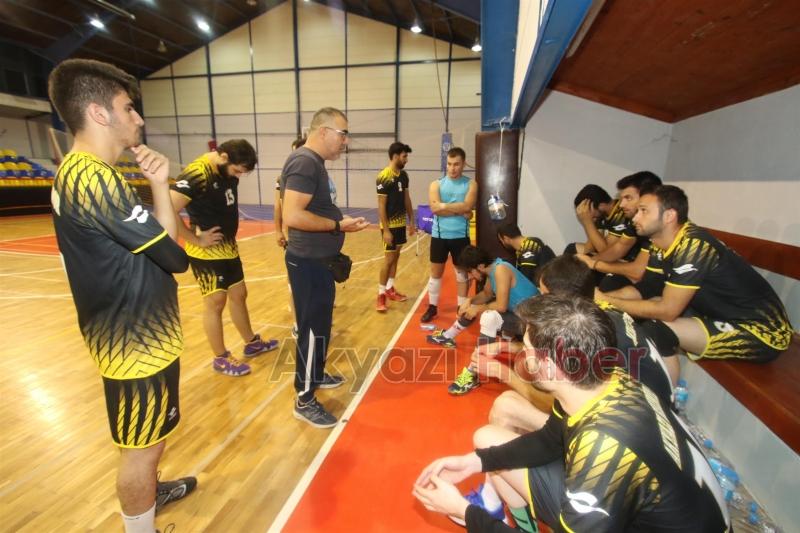 AKYAZIDA DÜZENLENEN VOLEYBOL TURNUVASI SONA ERDİ