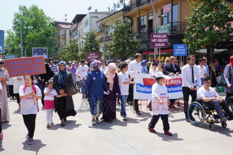 Akyazıda Engelliler Haftası Kutlandı