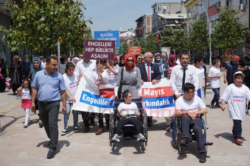 Akyazıda Engelliler Haftası Kutlandı