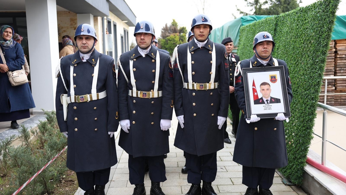 Akyazı’da görev yapmıştı; Uzman çavuş kalp krizi sonucu hayatını kaybetti