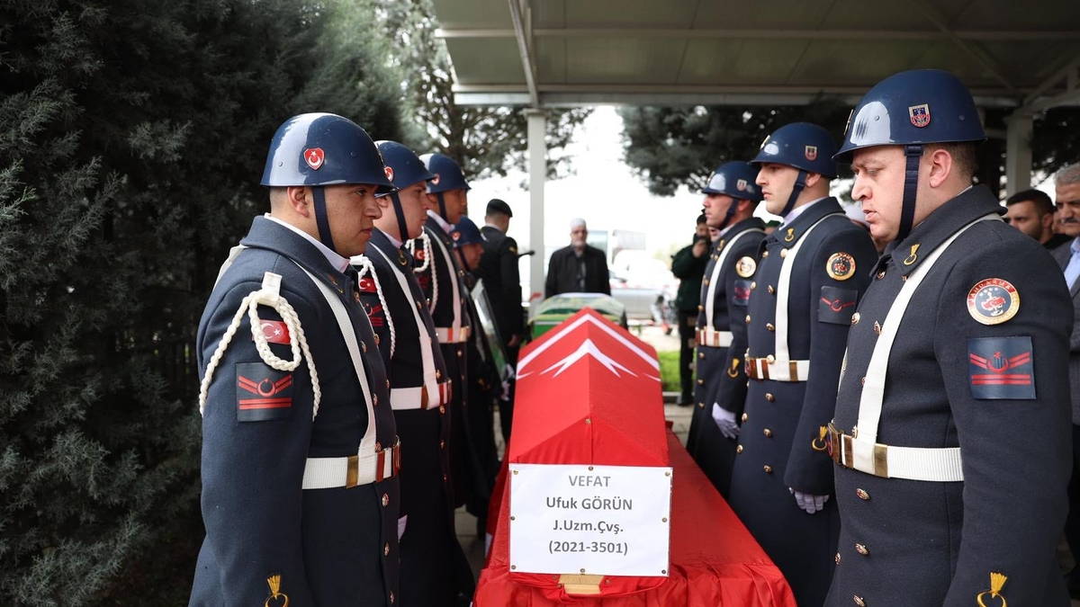Akyazı’da görev yapmıştı; Uzman çavuş kalp krizi sonucu hayatını kaybetti