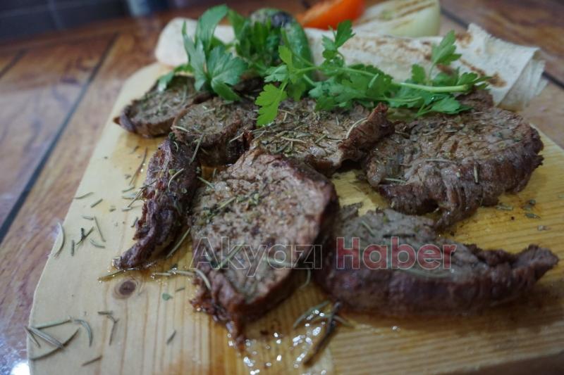 Akyazı’da İlk ve Tek Kilo İşi Et Hizmeti