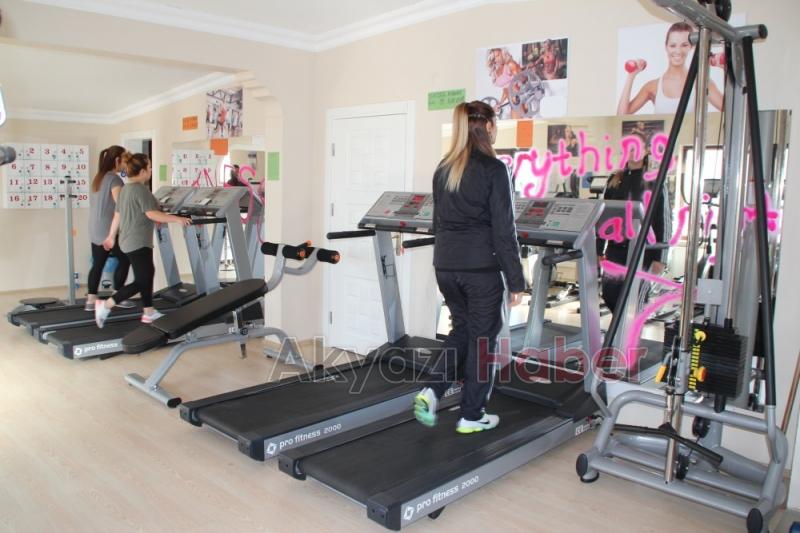 Akyazı’da İlk ve Tek Kişiye Özel Program Yapan Profesyonel Bayan Fitness Salonu 