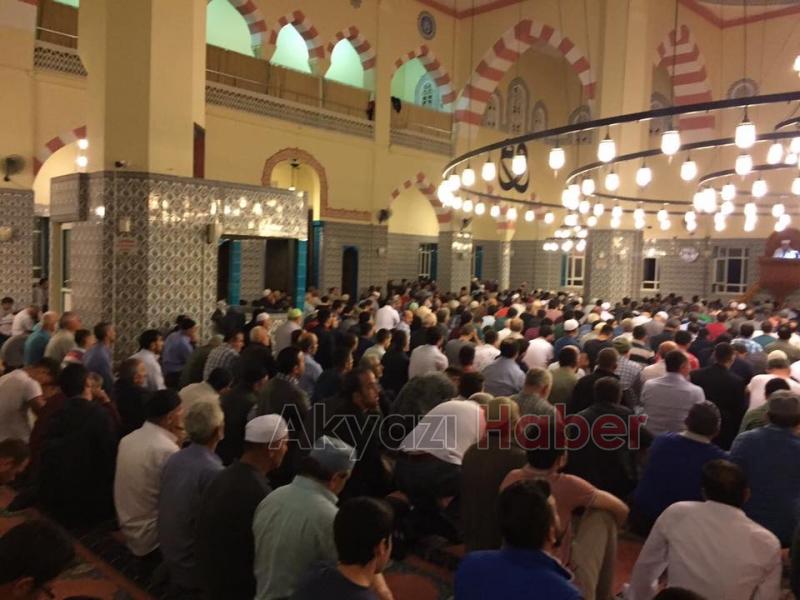 Akyazı’da Kadir Gecesi Çoşkusu