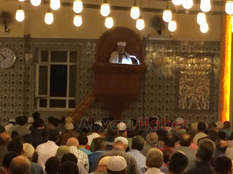 Akyazı’da Kadir Gecesi Çoşkusu